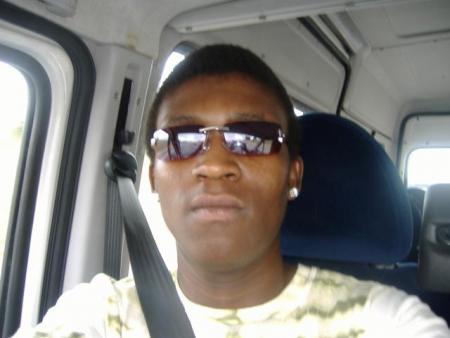 EN PERSONNE